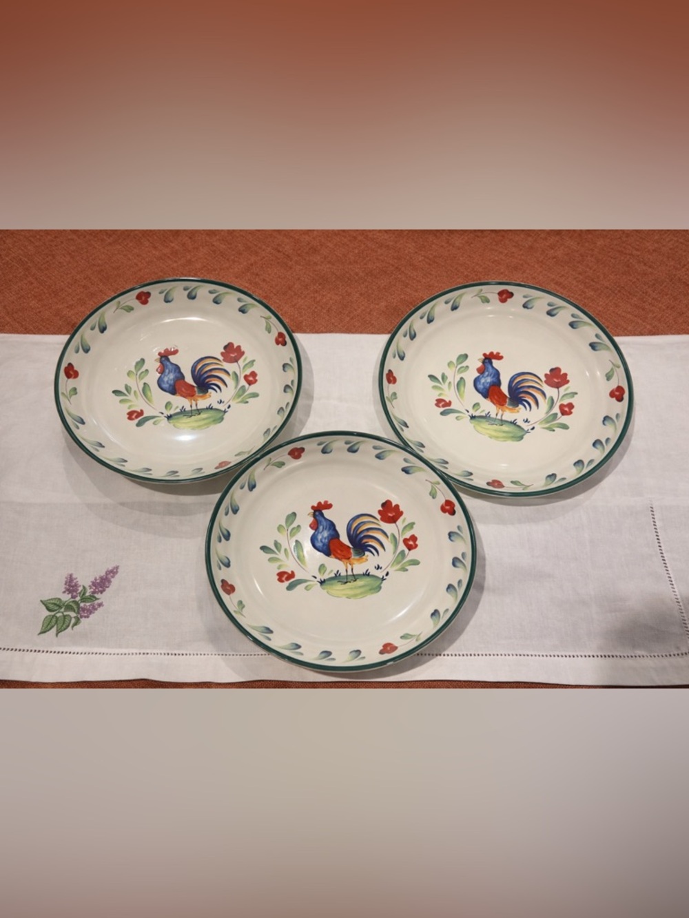 International Tableworks  Provence set of 3 farmhouse rooster bowls